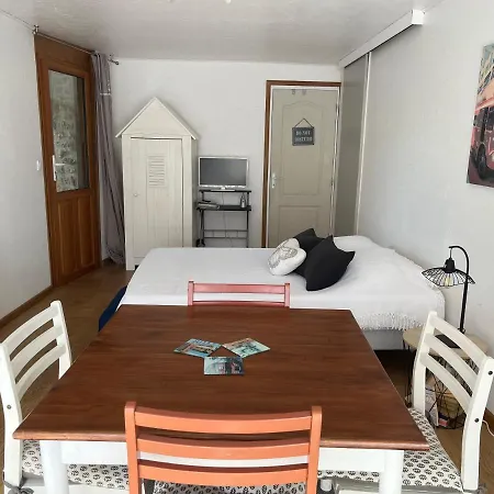 Petite Escale Vivonnoise A 2 *