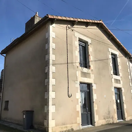 Petite Escale Vivonnoise A 2 *