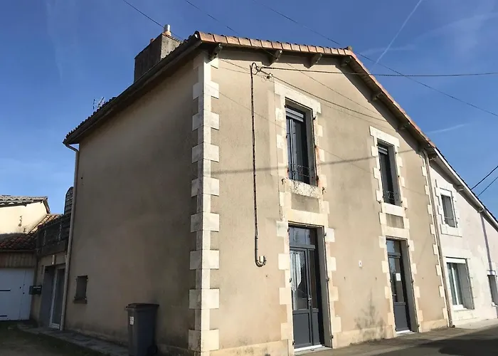 Petite Escale Vivonnoise A 2 *